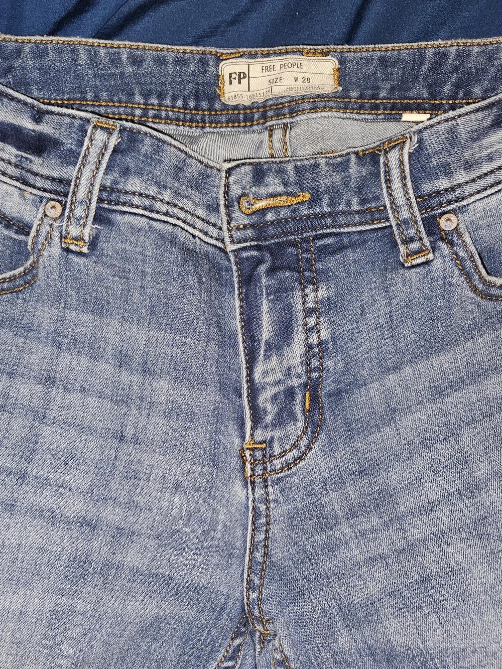 Free People Light Blue Distressed Ankle Jeans 28x25